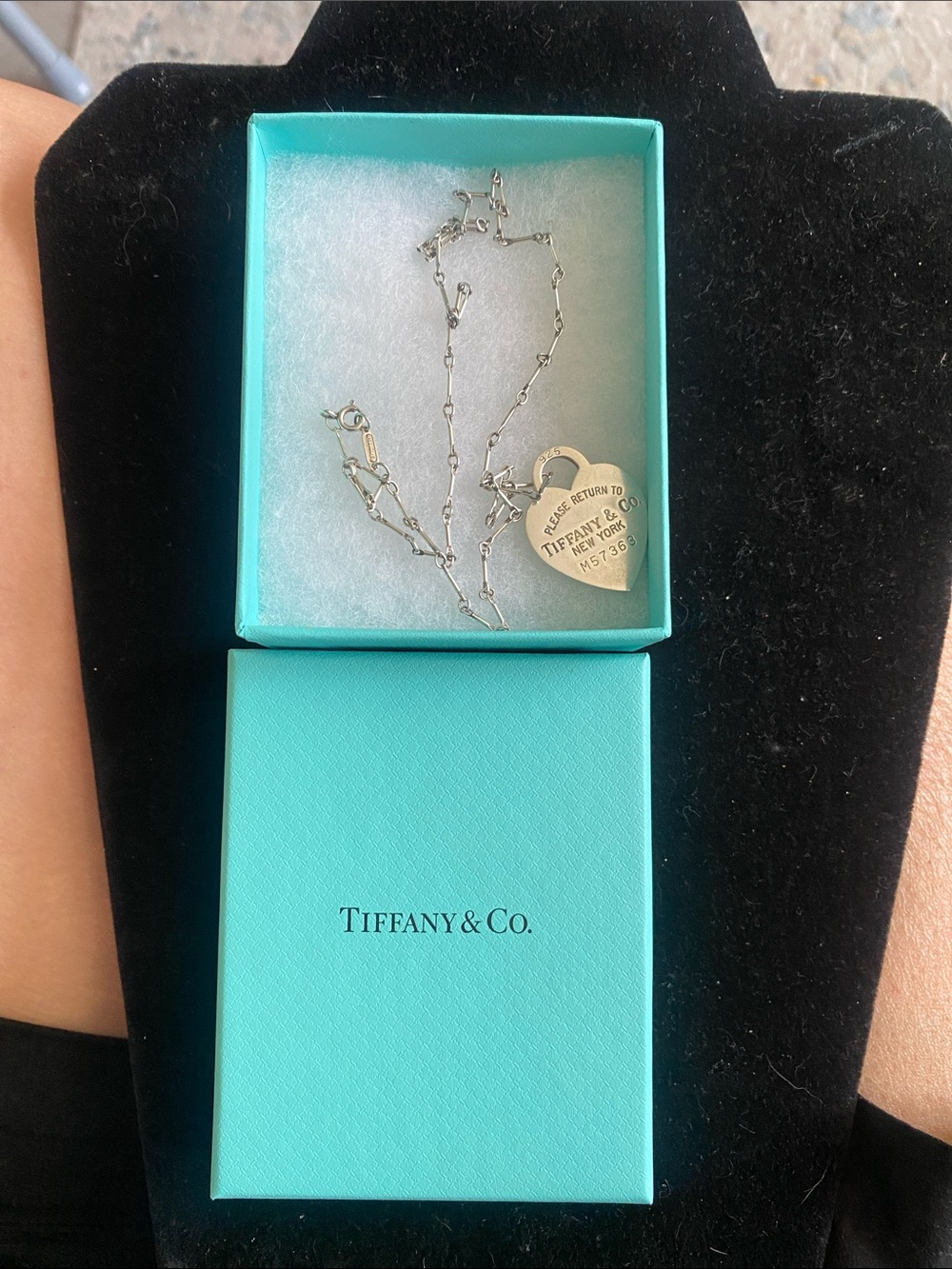 Authentic Tiffany & Co. dog bone 18” Chain large Sterling Silver Heart Pendant